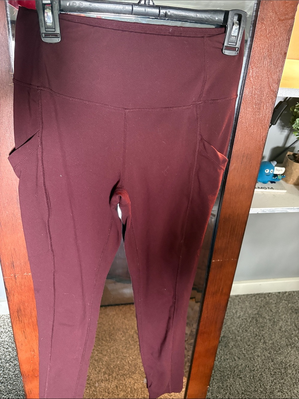 32 Degrees Women's Burgundy High-Rise Leggings with Side Pockets
